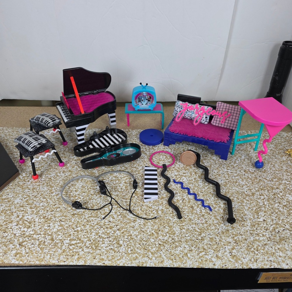 MGA LOL Surprise OMG Remix Doll Furniture Lot‎ Piano DJ Booth Bed replacements